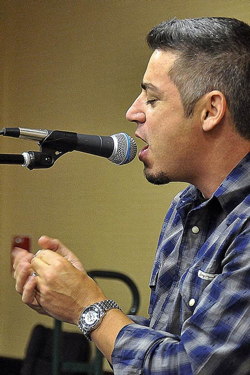 Photograph of harmonica soloist Ronnie Shellist