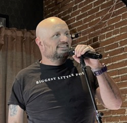 Logo for Gina's Good Life Music & Lounge