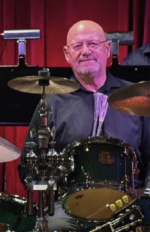 Picture of drummer Larry Widener